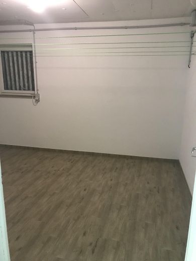 Posizione unica: edificio commerciale e casa unifamiliare direttamente al confine svizzero, presso la stazione ferroviaria – Trocknung Raum/Kellerraum