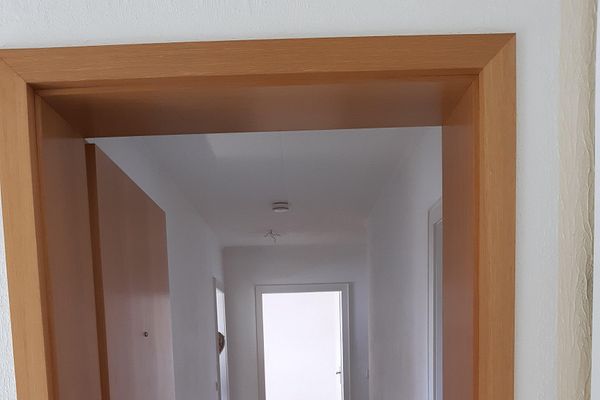 Drei Zimmer Dachgeschoß, sehr ruhig und hell.