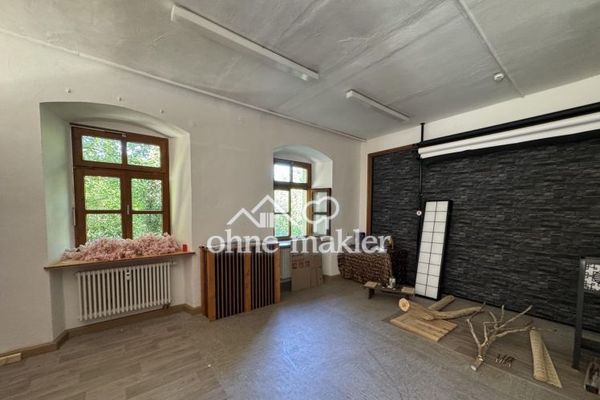 55 m² Gewerberaum – große Fenster & 3 m Raumhöhe – nur 275 € monatlich