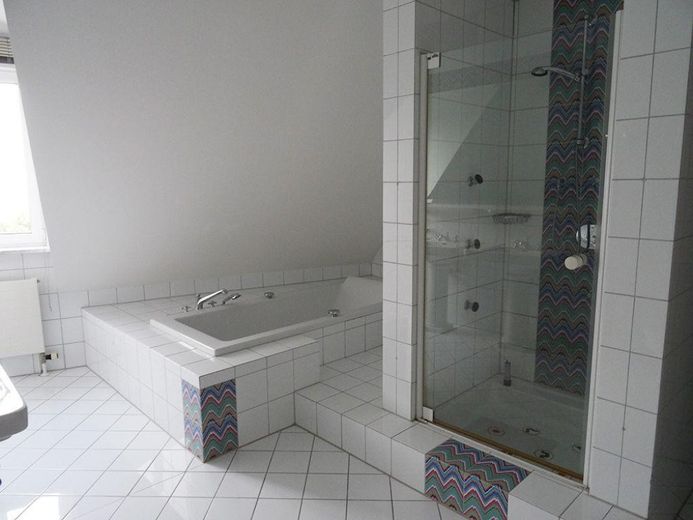 Ruhig & großzügig: 270 m² Wohnung mit Nähe zu Coburg – Foto 13