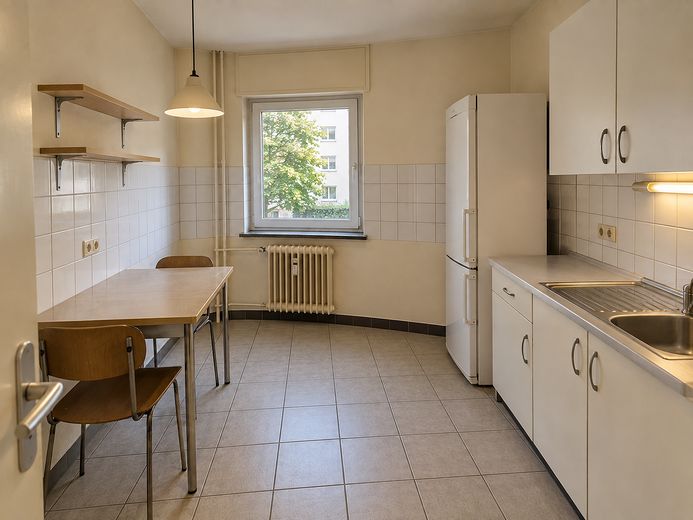 Renovierungsobjekt für große Familie/Kapitalanleger – 4/5-Zimmer-Erdgeschosswohnung Nieder-Eschbach – 2