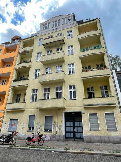 Gut geschnittene 2-Zimmer-Wohnung, umfassend modernisiert, zentrale Lage – Foto 9