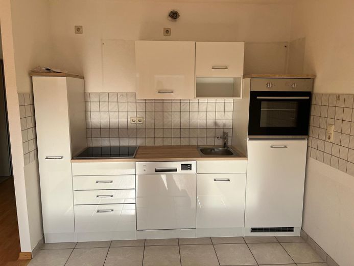 Gemütliche Dachgeschosswohnung in Mühlhausen zur Vermietung – Küche 