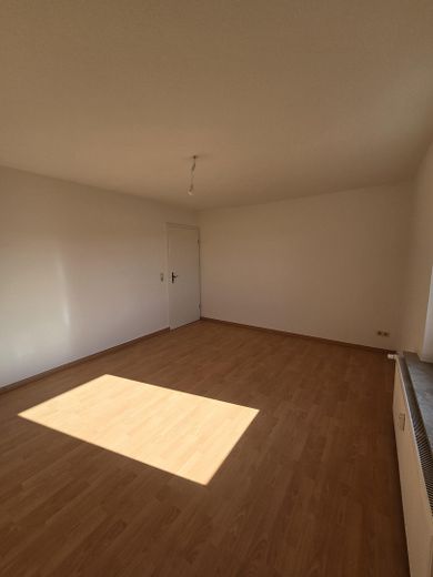 Zimmer 1, Blick zur Tür