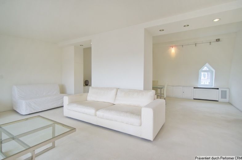 Im Herzen von Düsseldorf Oberkassel: Großzügige, möblierte 2-Zimmer-Wohnung im 5. OG mit Aufzug – 6c27a345e494350cbe0f557af3850be6456eef85.jpg