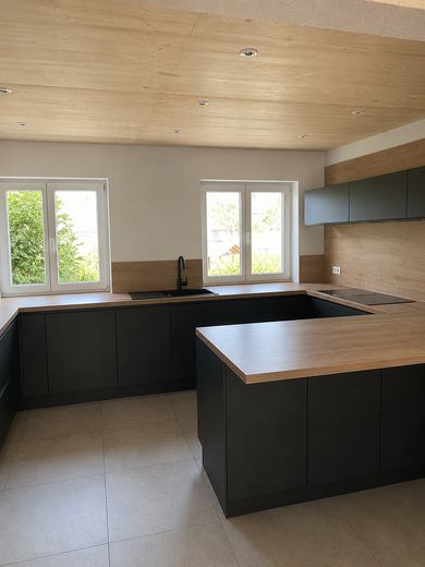 Sehr sonniges Holzhaus, KfW60, Isny-Großholzleute, EG barrierefrei, – Küche OG