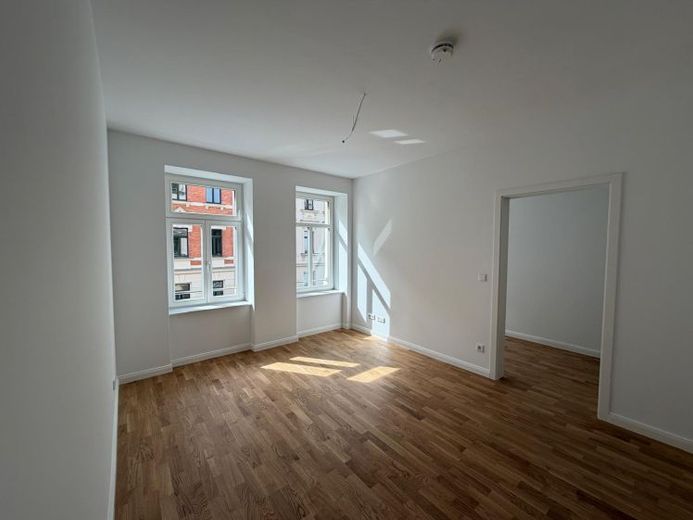 Prima occupazione esclusiva in edificio storico sottoposto a tutela, completamente ristrutturato, a Leipzig-Plagwitz – Foto 1
