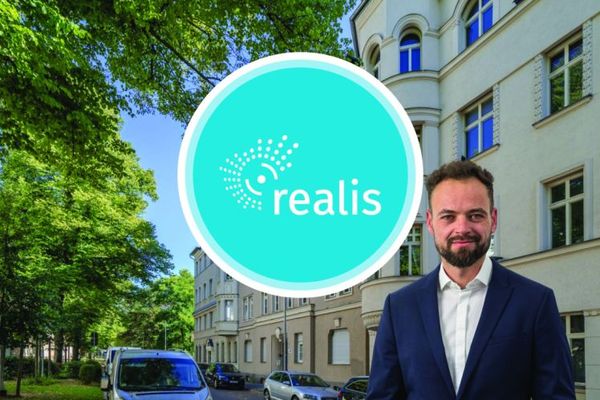 Solido rendimento lordo del 5,9% vicino alla TU: appartamento vincolato alla tutela dei monumenti con 2 locali, affittato e con cucina componibile a Chemnitz-Bernsdorf
