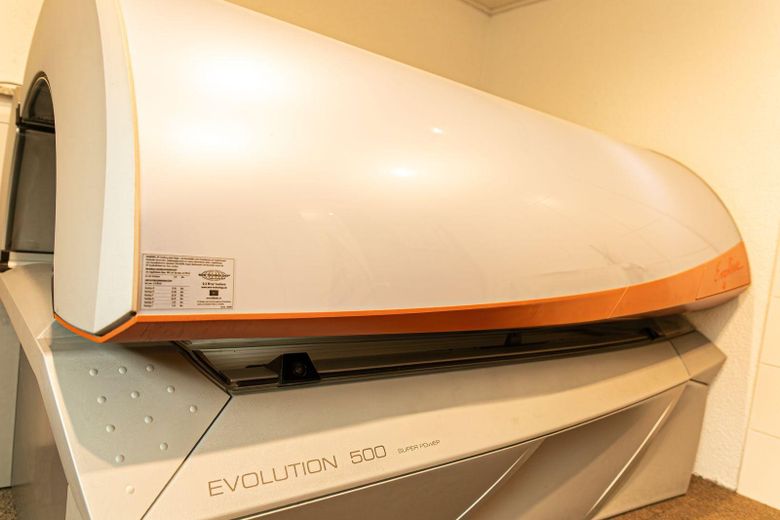 Landhaus Generationenhof mit bis zu 10 ha Land und Bachlauf – Solarium Bad EG