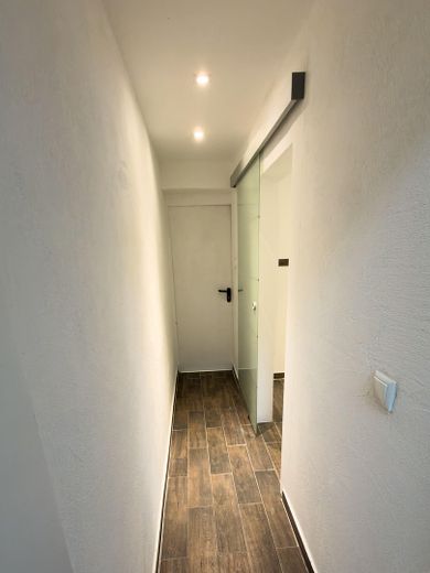 Kellerzugang + Bad EG