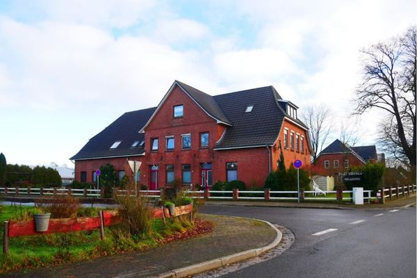 Mehrfamilienhaus mit 6 WE & viel Potenzial in 25767 Bunsoh zu verkaufen (bis zu 57.000€ Miete)
