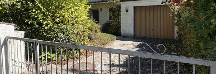 Na ofertę, bez prowizji: przestronny dom w zabudowie bliźniaczej w Monachium-Hadern