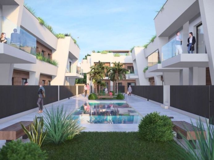 Penthouse mit großem Gemeinschaftspool in Strandnähe – Foto 1