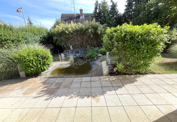 2 ZKB Gartenwohnung. Leben wie in einem Einfamilienhaus Garage Garten Keller alles neu! – Aussicht Wohnzimmer