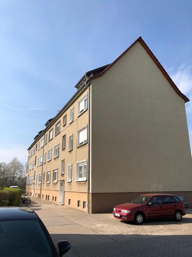 2-Zimmer Wohlfühloase mit Stellplatz im Grünen – Außenansicht