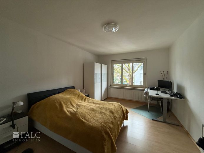 Eigennutzer aufgepasst: 2,5-Zimmer-Wohnung mit Balkon in der Moltkestraße – Schlafzimmer