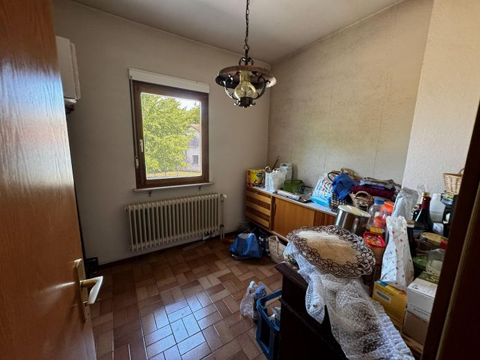 Ek yapılaşma imkânına sahip geniş arsada villa tarzı müstakil ev – Vorratsraum