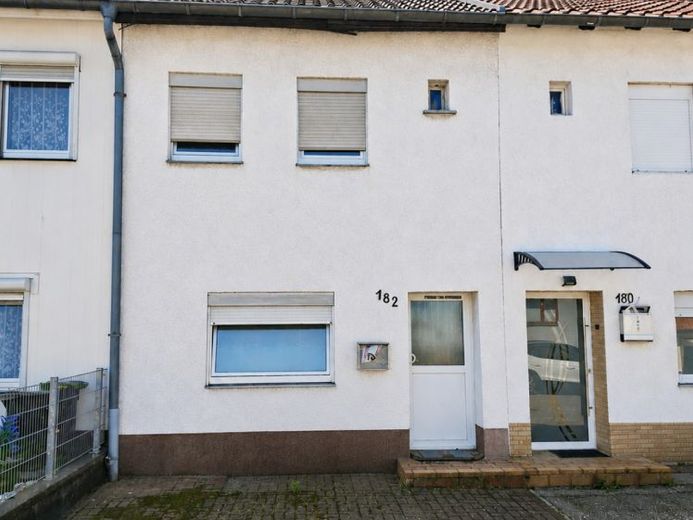 Einfamilienhaus mit kleinem Garten in Fraulautern – Foto 1