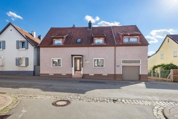 160 m² di felicità familiare a Sand – Casa unifamiliare ben curata con veranda / giardino vicino all’Ohmbachsee