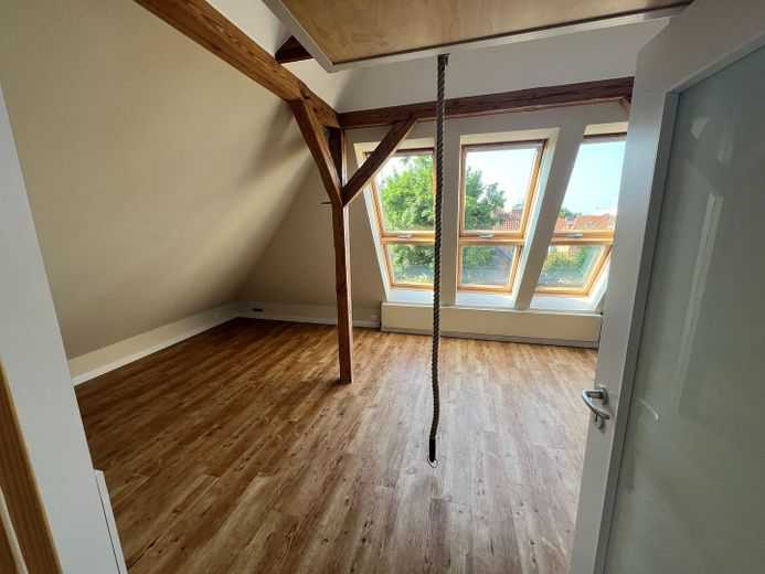 PROVISIONSFREI: Charmantes EFH in zentraler, ruhiger Anliegerstraße – Wohnzimmer / Kinderzimmer