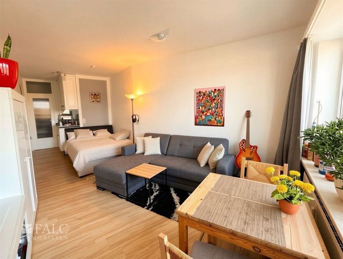 Dem Wasser so nah - 1-Zimmer-Apartment mit traumhaftem Blick – Wohn- und Schlafbereich - Bild 1