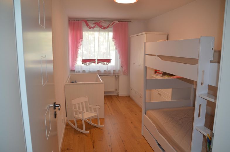 Provisionsfrei: Großzügige 4-Zimmer-Wohnung mit Balkon & Stellplatz in Neu-Ulm-Ludwigsfeld – Kinderzimmer 2