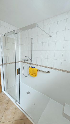 EG: ebenerdige Dusche