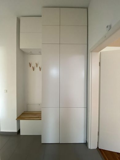 Garderobe mit gr. Schrank