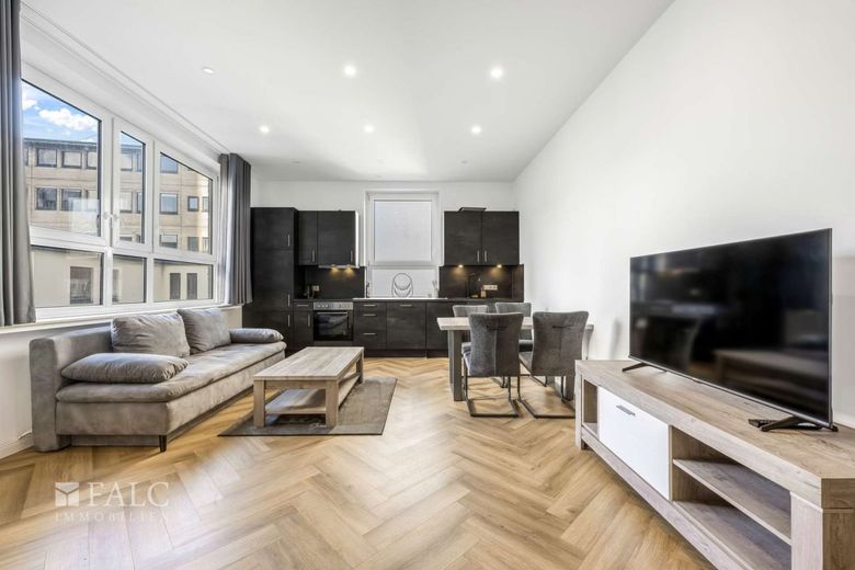 Attraktives Investment mit fünf Einheiten im Bremer Bahnhofsviertel - Perfekt für Ferienvermietung – Wohnzimmer