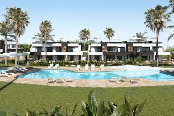 Vollständig möblierte Penthäuser und Bungalows – inklusive aller Extras.