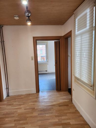 Schöne 4 Zimmer Wohnung mit Einbauküche und Balkon – Foto 7