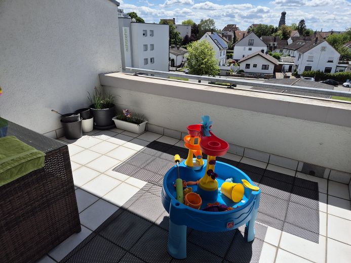 Großzügige 103 m² Eigentumswohnung in Ginsheim-Gustavsburg mit Loggia, Keller und Tiefgaragenplatz – Foto 1