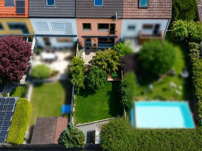 Modernisiertes Familienhaus mit Garten und lichtdurchflutetem Dachstudio in ruhiger Lage! – फोटो 1