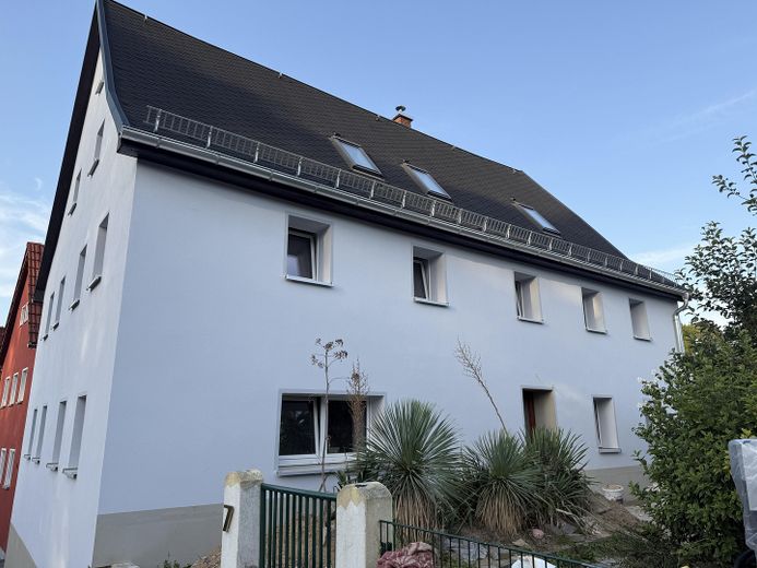 Wohnen wie im Eigenheim: 4,5-Raum-Maisonette im 2-FH, Garten, Erstbezug, Energiesparhaus – Hausansicht