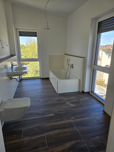 Eerste bewoning - 3-kamer maisonnette in Michelau met terras en 105 m² WFL – Foto 5