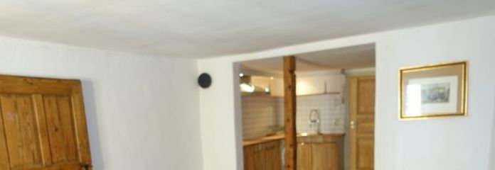 Charmante, liebevoll renovierte 3-Zi.-Wohnung im 1. OGs – teilmöbliert & sofort zum Wohlfühlen