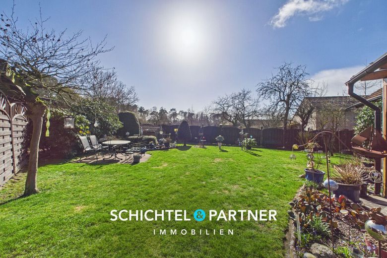 Quelkhorn | Traumhaftes 3-Parteien-Haus auf schönem Grundstück – S&amp;P | Garten