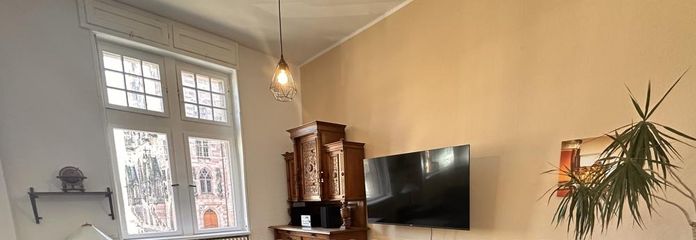 Helle und großzügige Wohnung direkt am Rathausplatz im Herzen von Saarbrücken – 4393deda6c30db12d3208966dad06eb6e0ce6dbf.jpg