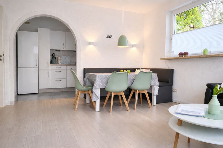Sofort bezugsfertiger Bungalow 90 qm in 21244 Holm-Seppensen – Bungalow Essplatz