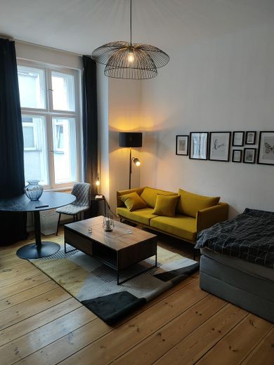 Neu renoviert, voll möbliert, 1 Zi. Whg, all inclusive Miete, befristet – Foto 1
