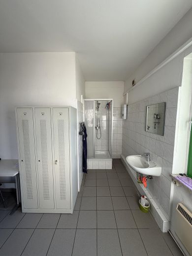 Bien immobilier commercial polyvalent avec vaste terrain d’exploitation à Mühlhausen (Thuringe) – Sanitäre Anlagen 