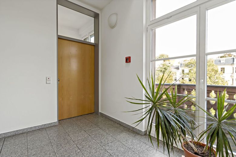 Wohnen in der Altstadt
Großartige 3-Raumwohnung mit Balkon! – Eingangsbereich