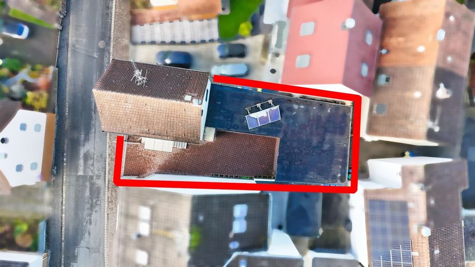 Provisionsfreies Mehrgenerationenhaus mit großem Anbau, Doppelgarage &amp; Ausbaupotenzial in Freigericht-Somborn – Drohne 1