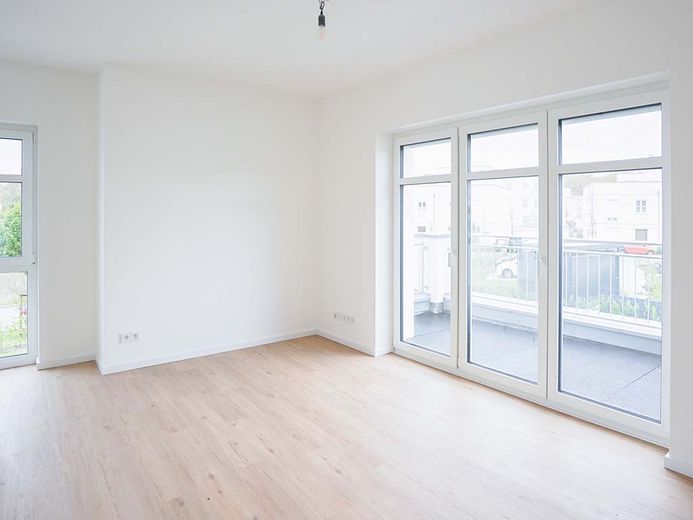 Ático con 5 habitaciones compartidas con terraza panorámica de 360° en la azotea – Foto 3
