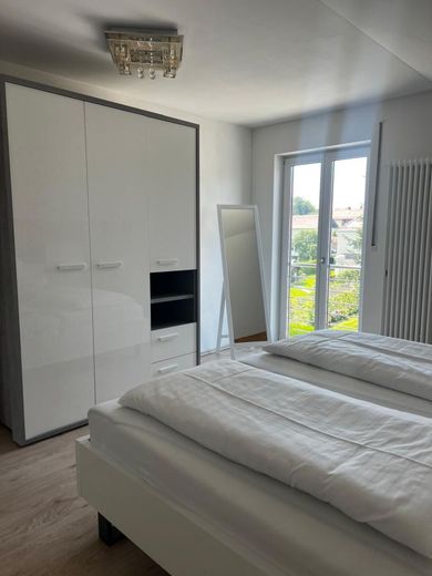 Vielseitiges Anwesen mit gewerblichem und privatem Anteil in Bad Birnbach – Schlafzimmer Eltern 1.OG