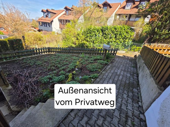 ruhiges 4-Zimmer-Reihenhaus mit Wintergarten, Kachelofen und EBK in Deggendorf – Foto 12
