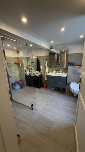 12 - Badezimmer EG Waschtisch