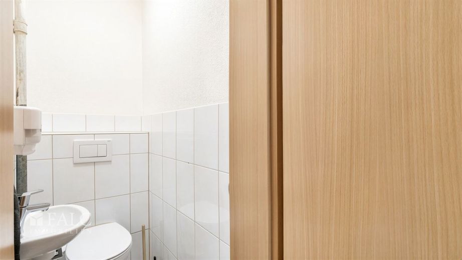 Großzügige 4-Zimmer-Wohnung mit Garten in Stuttgart Bad-Cannstatt – WC