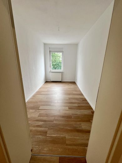 Schicke 4R-Wohnung | EBK | großes WoZi | Balkon | 2 Bäder – Zimmer 3