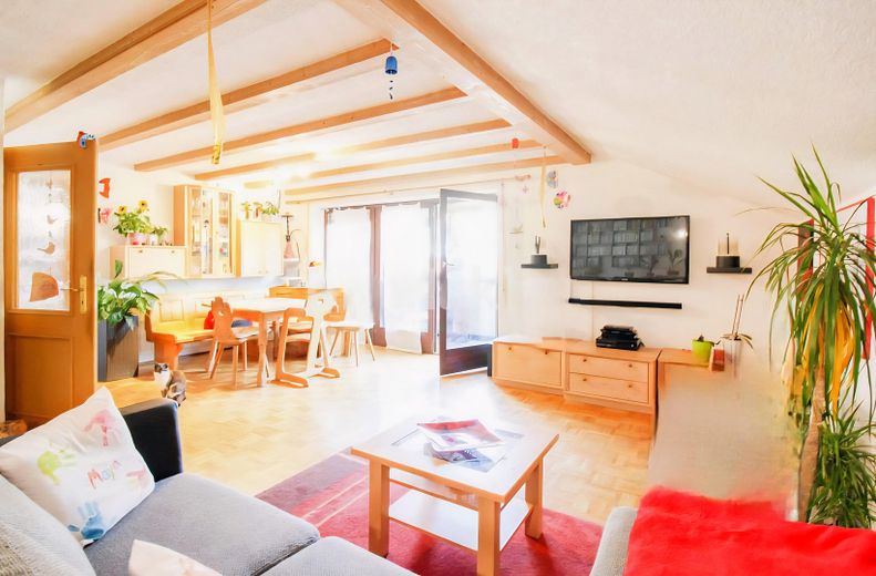 Haldenwang: freie 4 Zi- DG-Wohg.,99qm,Balkon, 1Garage,1Stellplatz, Keller – Foto 3